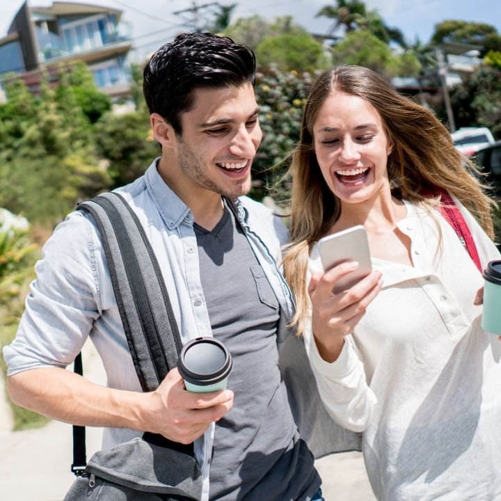 redes sociales en parejas